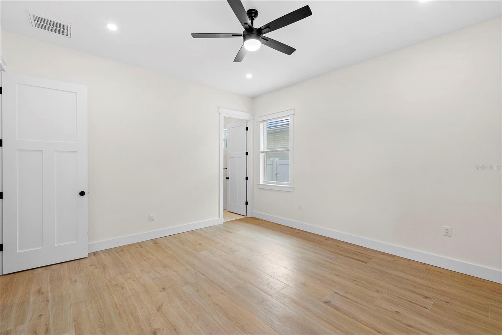 1712 E COMANCHE AVE, TAMPA, FL, 33610