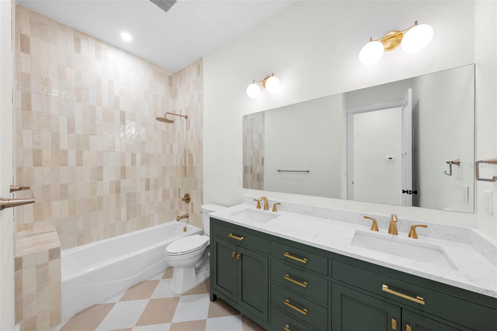 1712 E COMANCHE AVE, TAMPA, FL, 33610