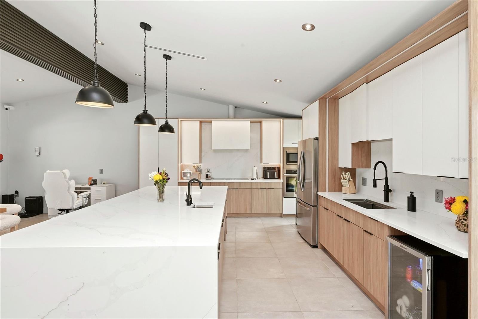 6747 EDGEWORTH DR, ORLANDO, FL, 32819