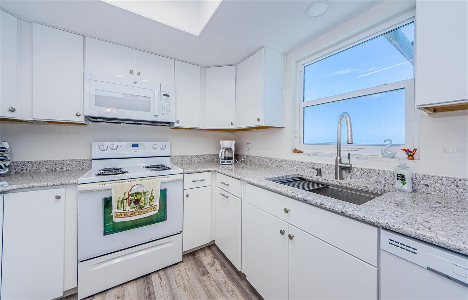 DUNEDIN CAUSEWAY CEN, DUNEDIN, FL, 34698