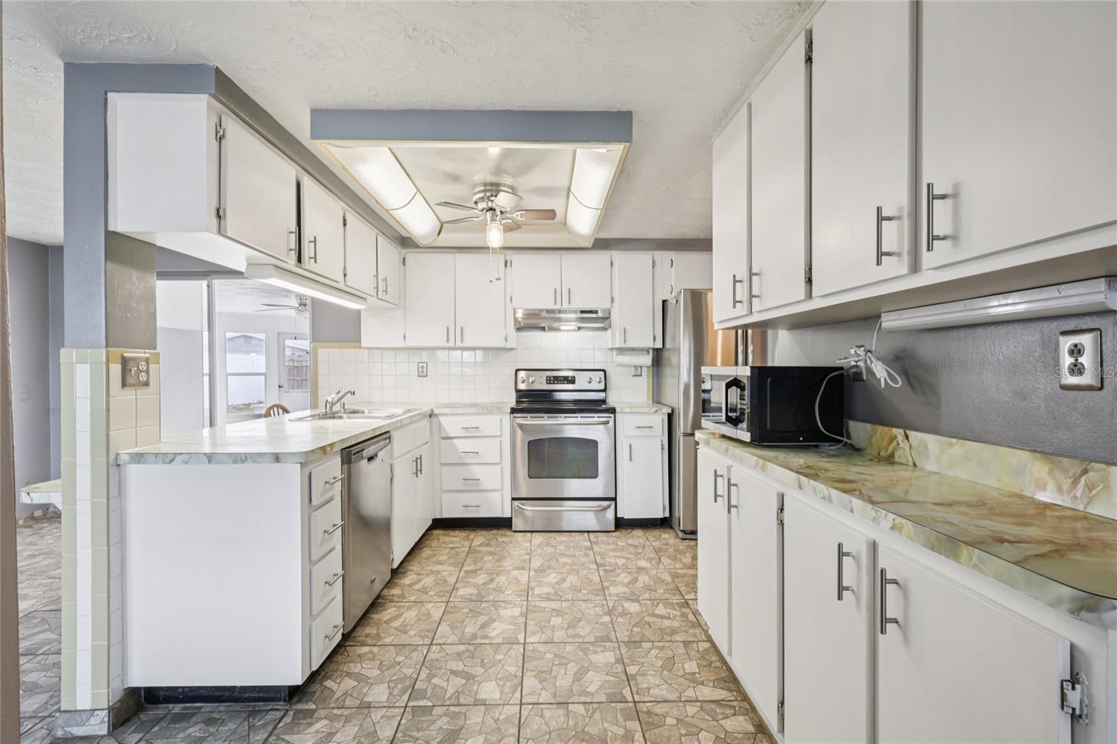 3548 DARLINGTON RD, HOLIDAY, FL, 34691