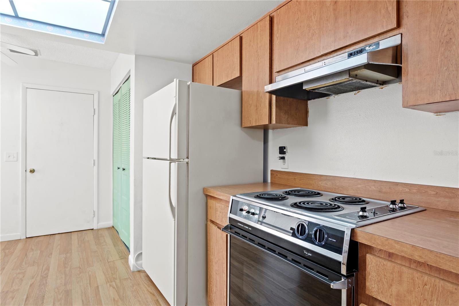 9247 CAMINO VILLA BLVD, TAMPA, FL, 33635