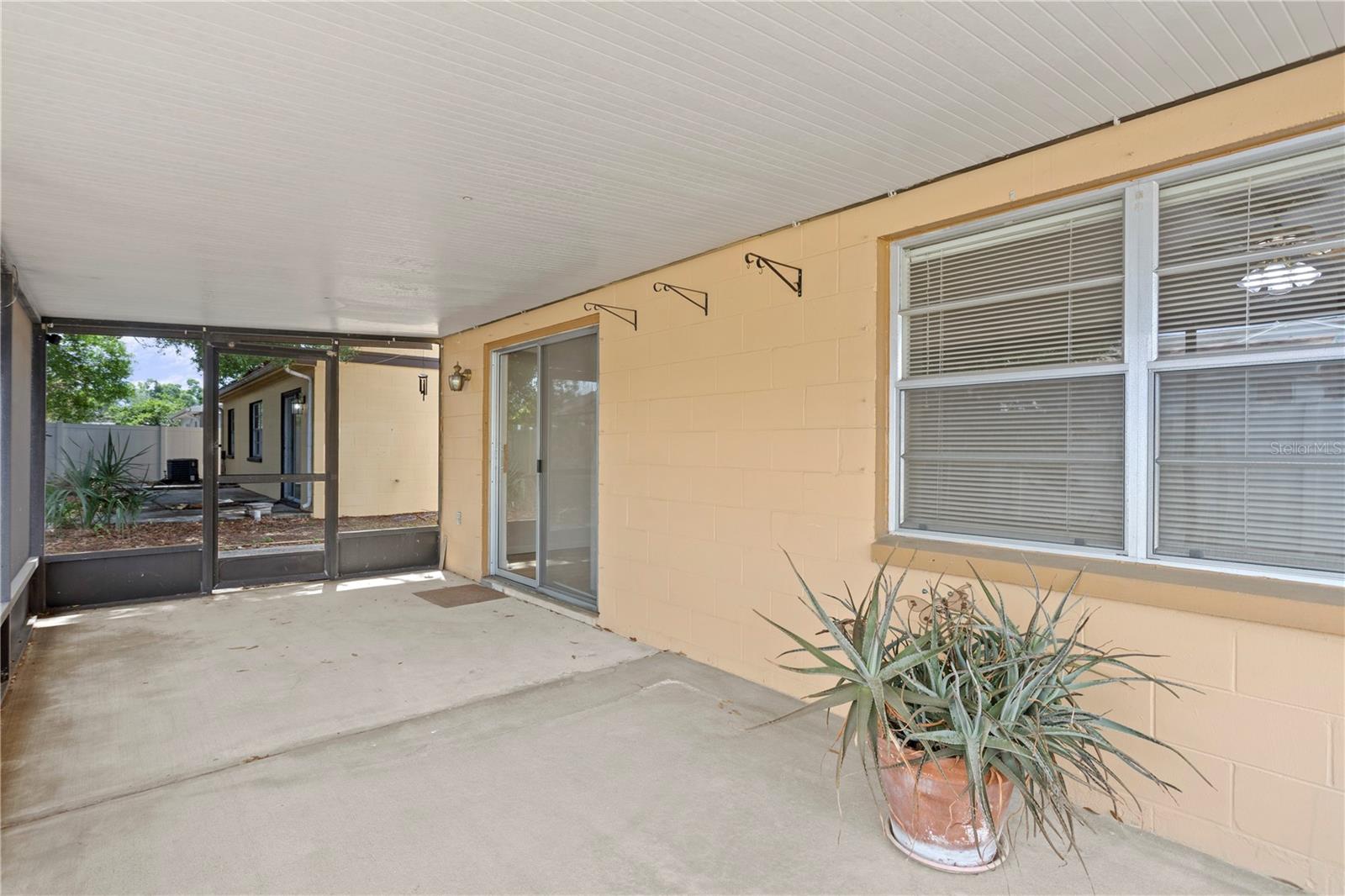 9247 CAMINO VILLA BLVD, TAMPA, FL, 33635