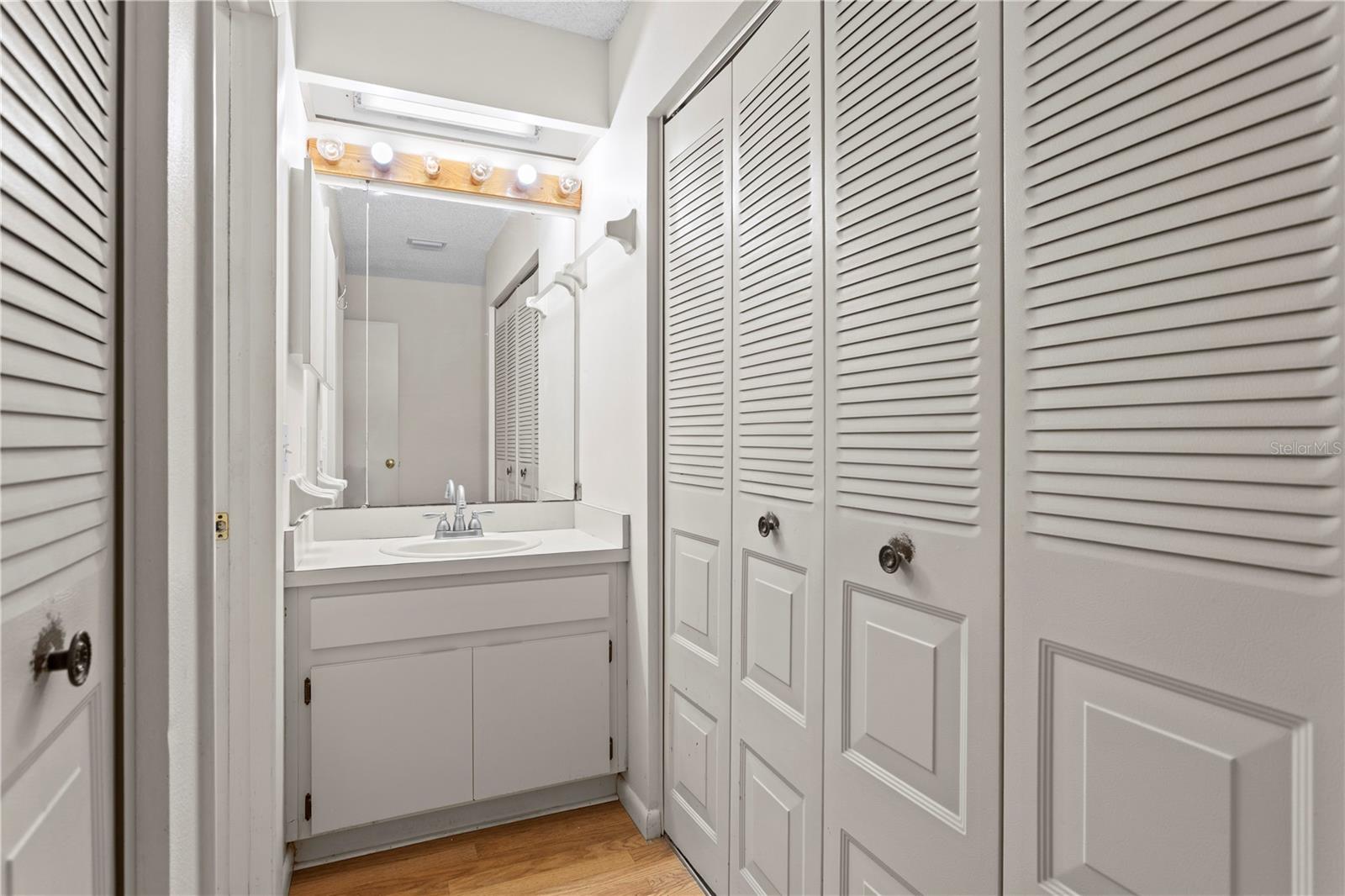 9247 CAMINO VILLA BLVD, TAMPA, FL, 33635