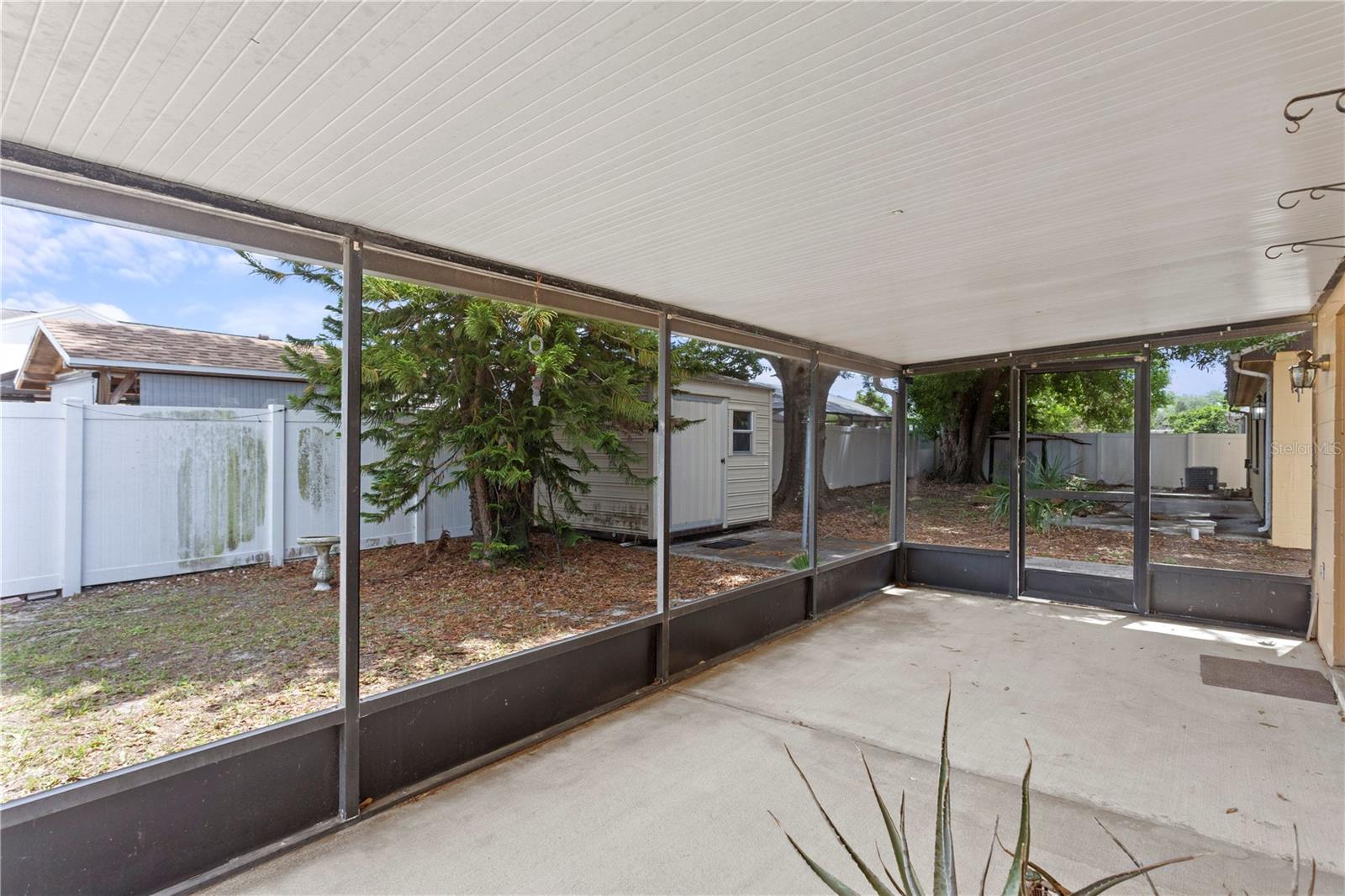 9247 CAMINO VILLA BLVD, TAMPA, FL, 33635