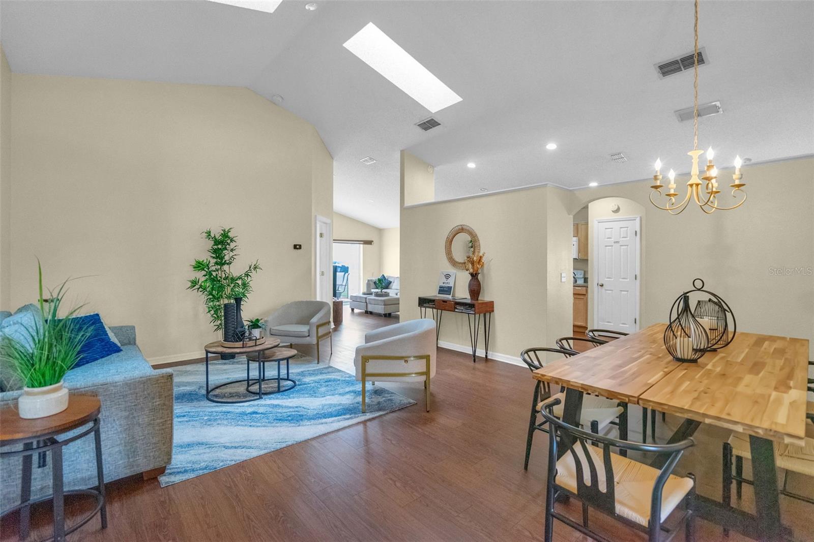 1104 BLOOMINGDALE DR, DAVENPORT, FL, 33897