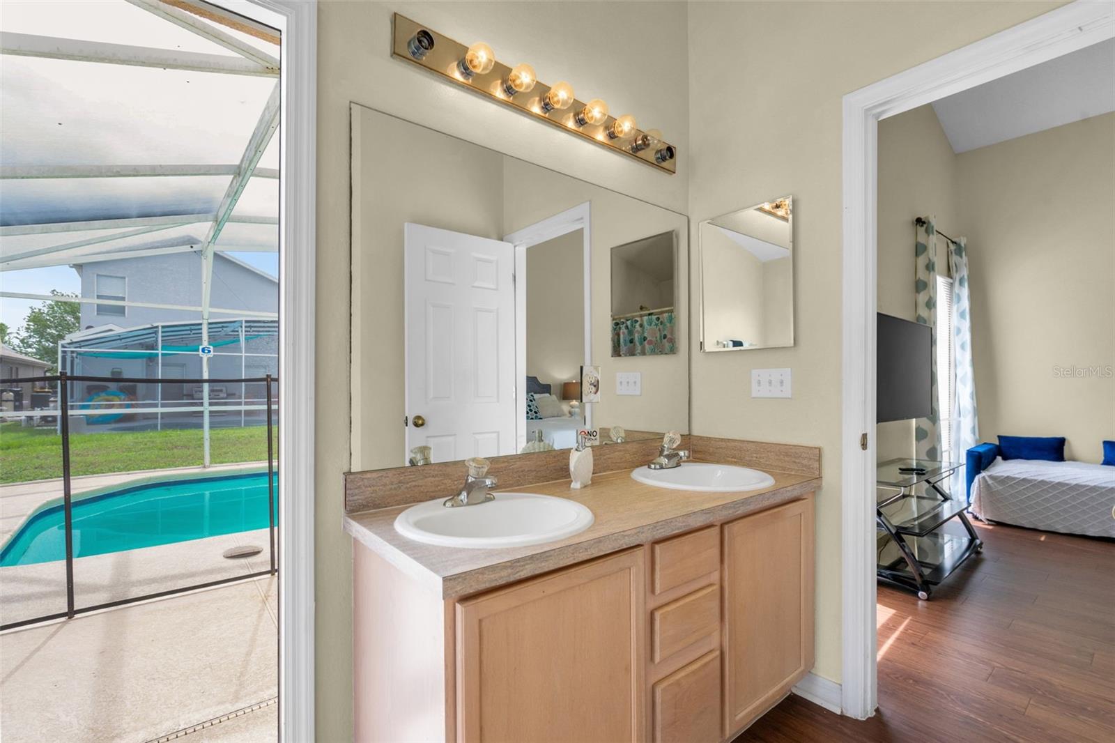 1104 BLOOMINGDALE DR, DAVENPORT, FL, 33897