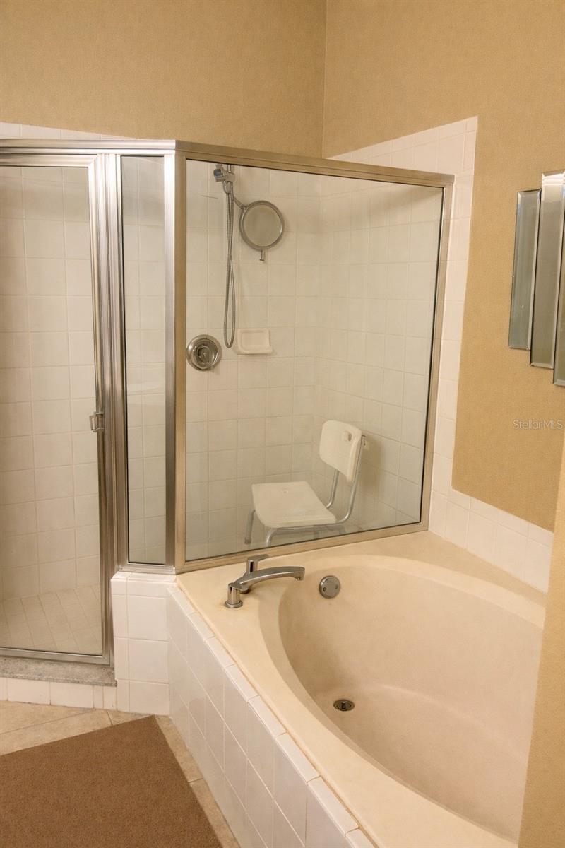 5632 MARIWOOD DR, ORLANDO, FL, 32810