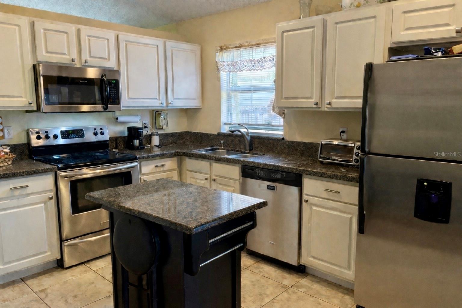 5632 MARIWOOD DR, ORLANDO, FL, 32810