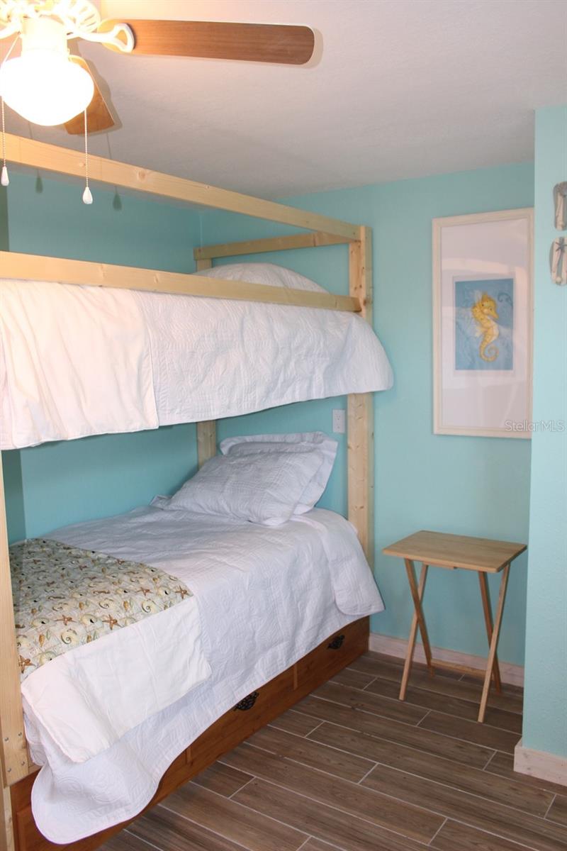 658 ROANOKE ST, DUNEDIN, FL, 34698