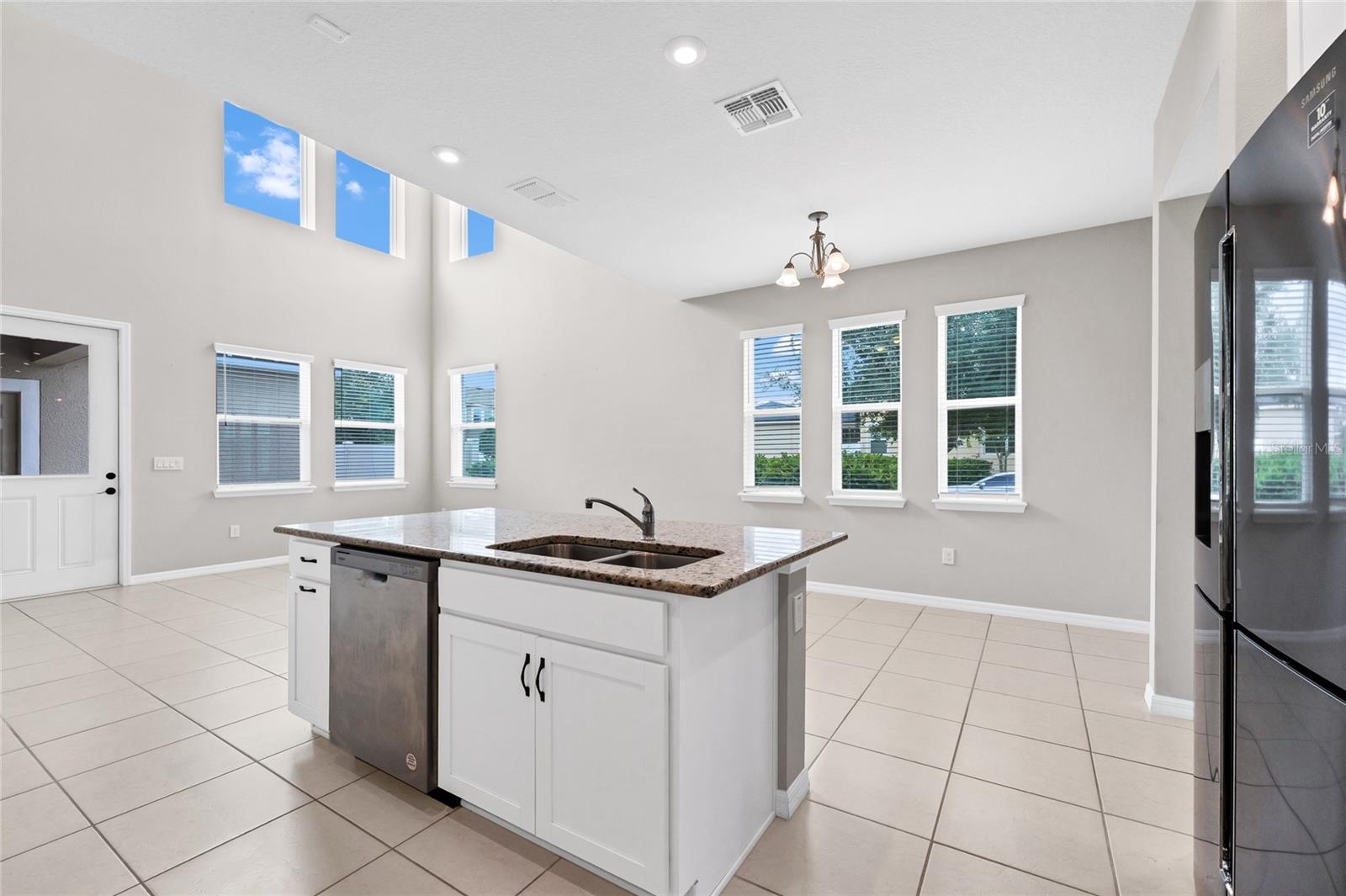 15907 MARINA BAY DR, WINTER GARDEN, FL, 34787