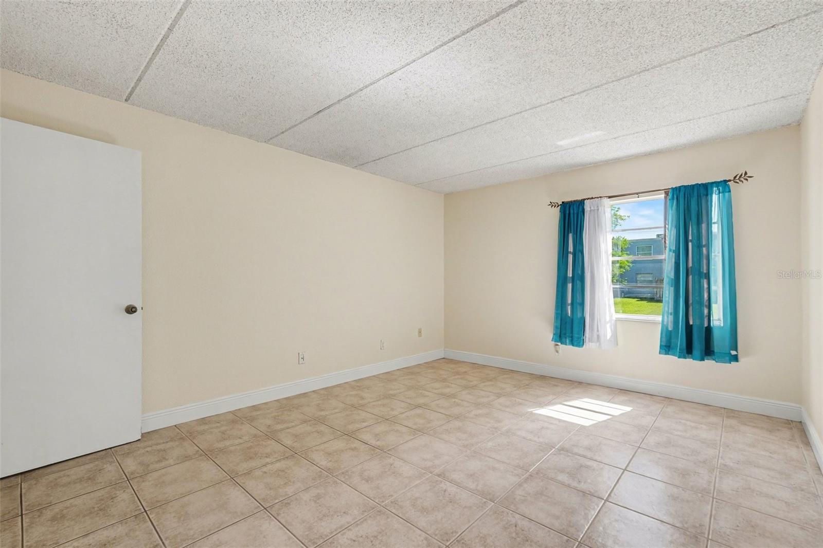 2845 SOMERSET PARK DR #101, TAMPA, FL, 33613