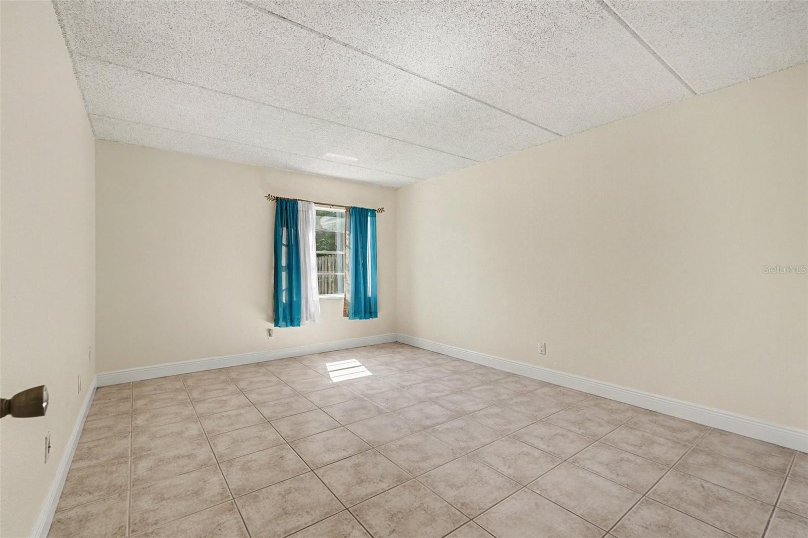 2845 SOMERSET PARK DR #101, TAMPA, FL, 33613