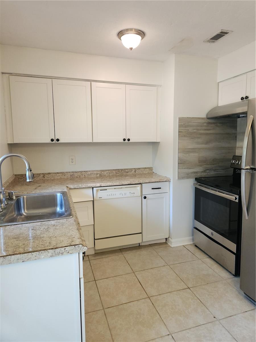 2822 NE 16TH DR, GAINESVILLE, FL, 32609