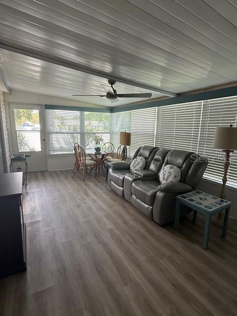 1001 STARKEY RD. #434, LARGO, FL, 33771