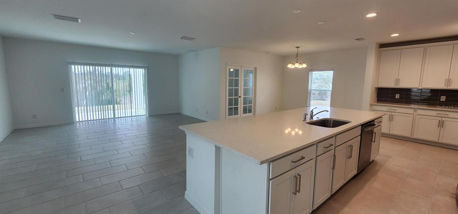 1203 ISLAND SLOUGH LN, DAVENPORT, FL, 33837