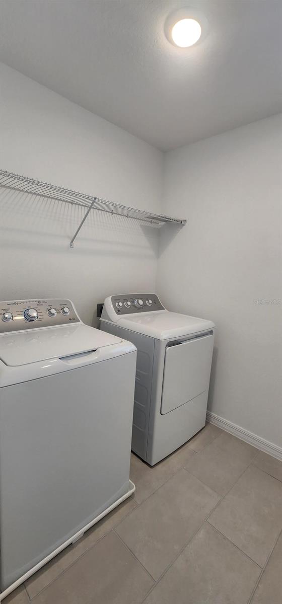 1203 ISLAND SLOUGH LN, DAVENPORT, FL, 33837