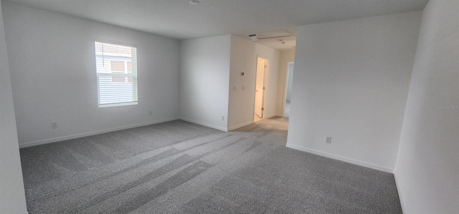 1203 ISLAND SLOUGH LN, DAVENPORT, FL, 33837