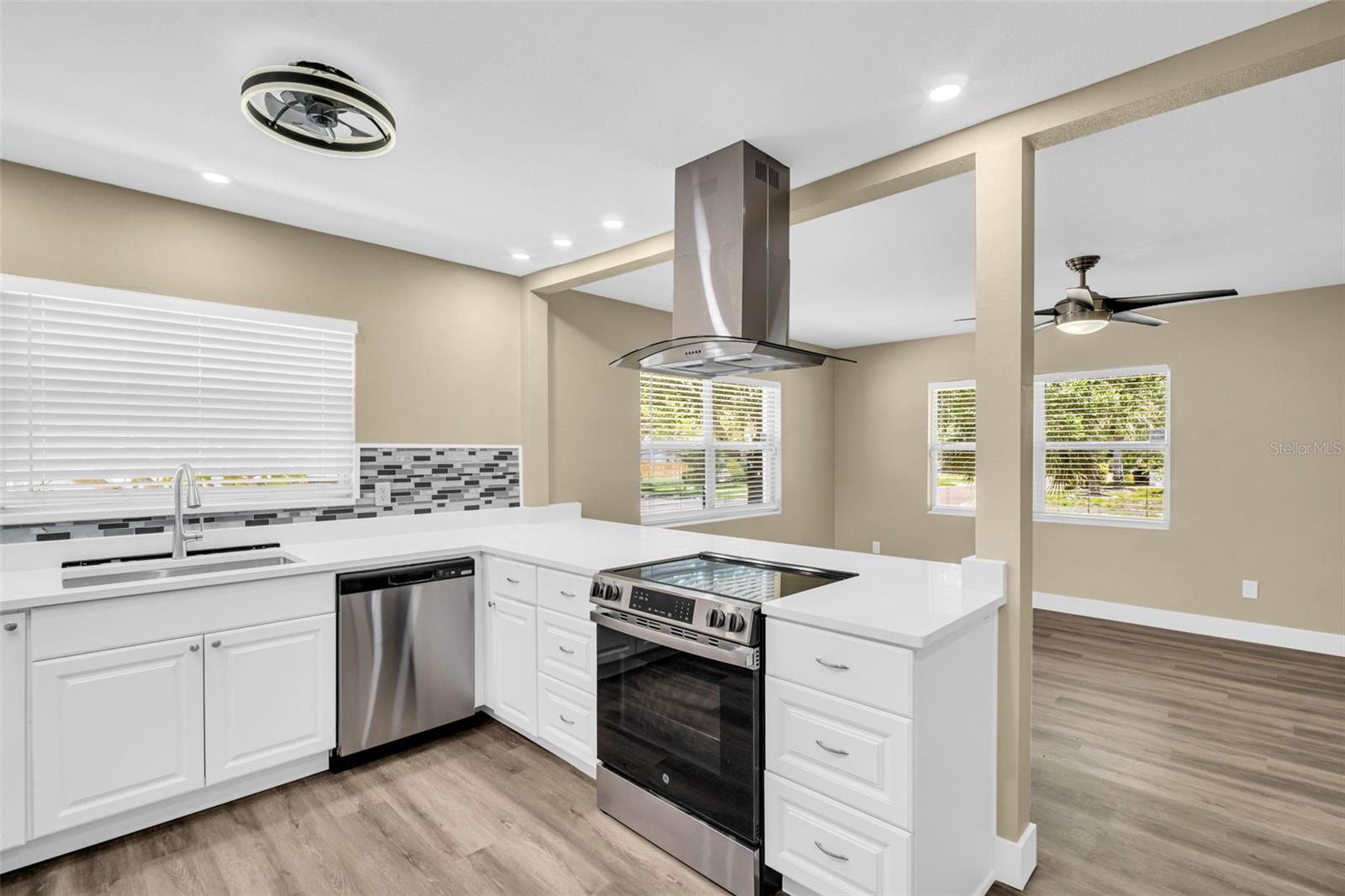 1001 JASMINE WAY, CLEARWATER, FL, 33756