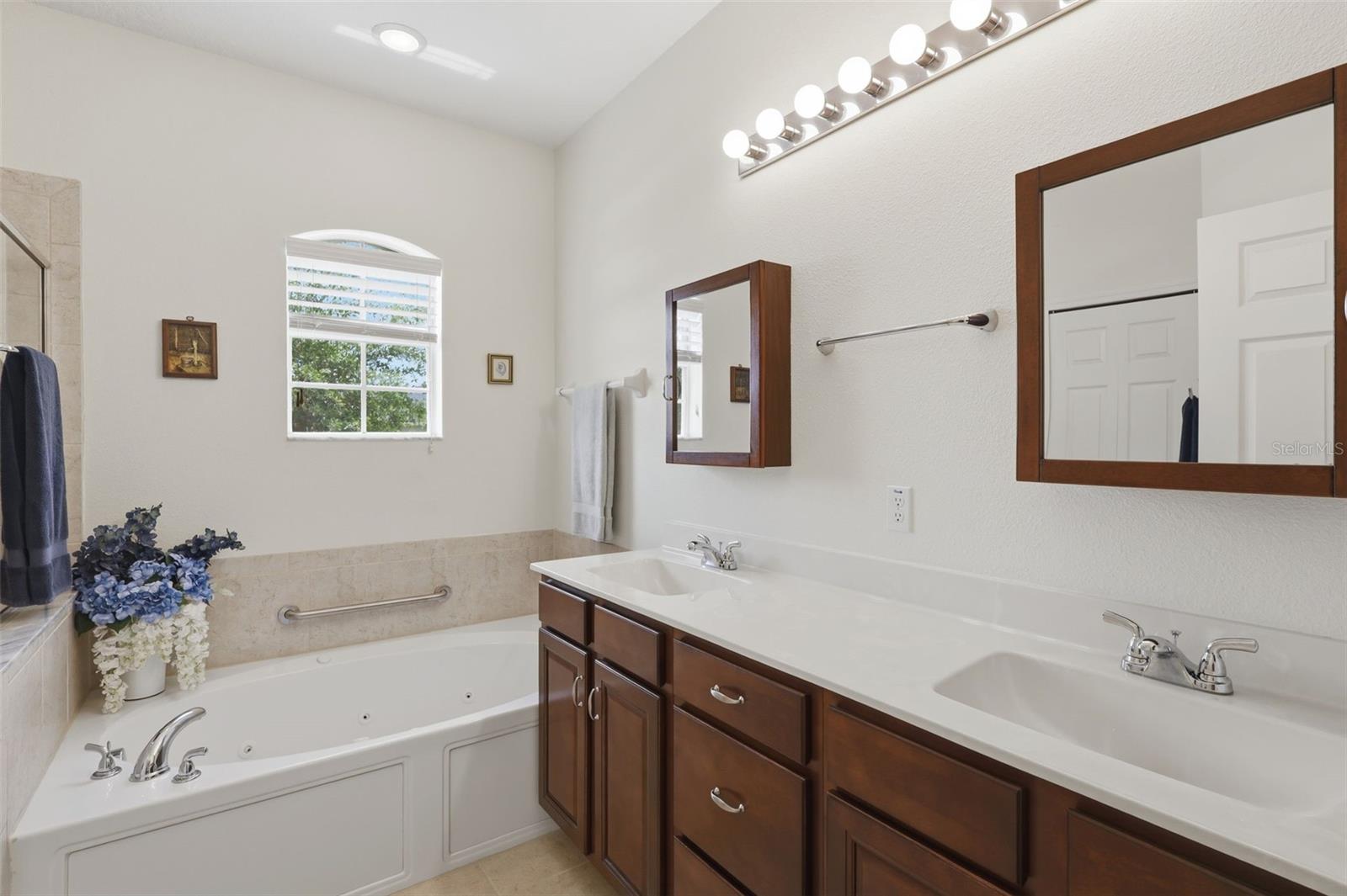 832 DEER FERN AVE, DELAND, FL, 32720