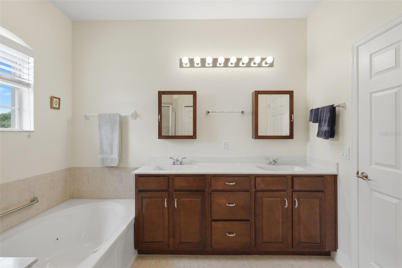 832 DEER FERN AVE, DELAND, FL, 32720