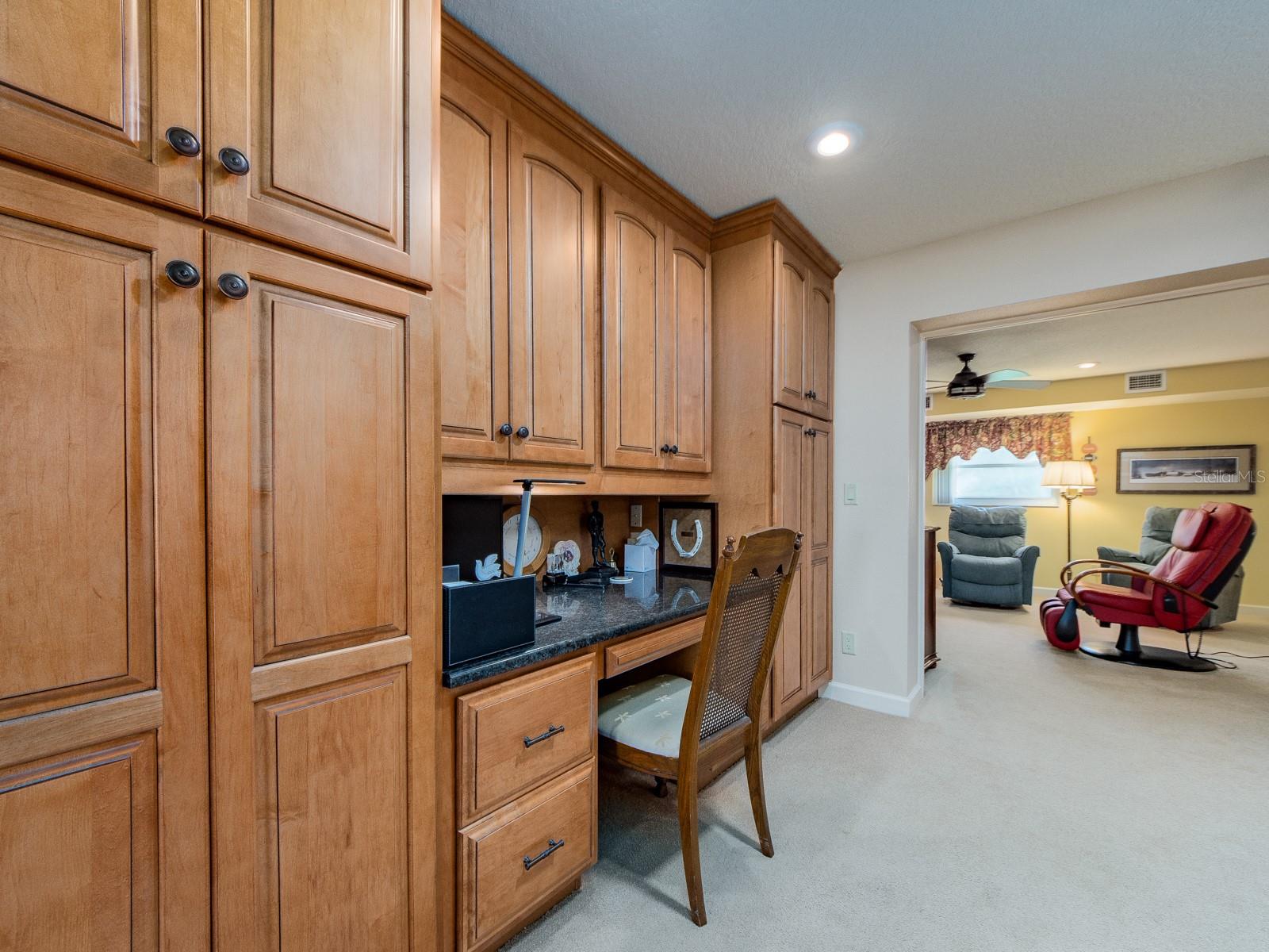 9227 143RD ST, SEMINOLE, FL, 33776