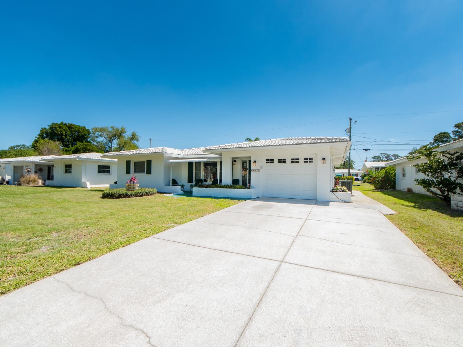 9227 143RD ST, SEMINOLE, FL, 33776