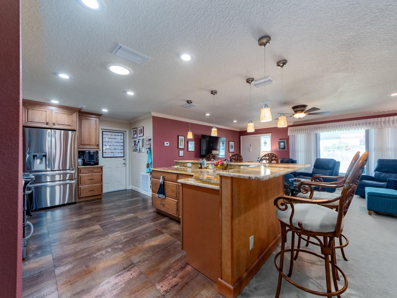 9227 143RD ST, SEMINOLE, FL, 33776