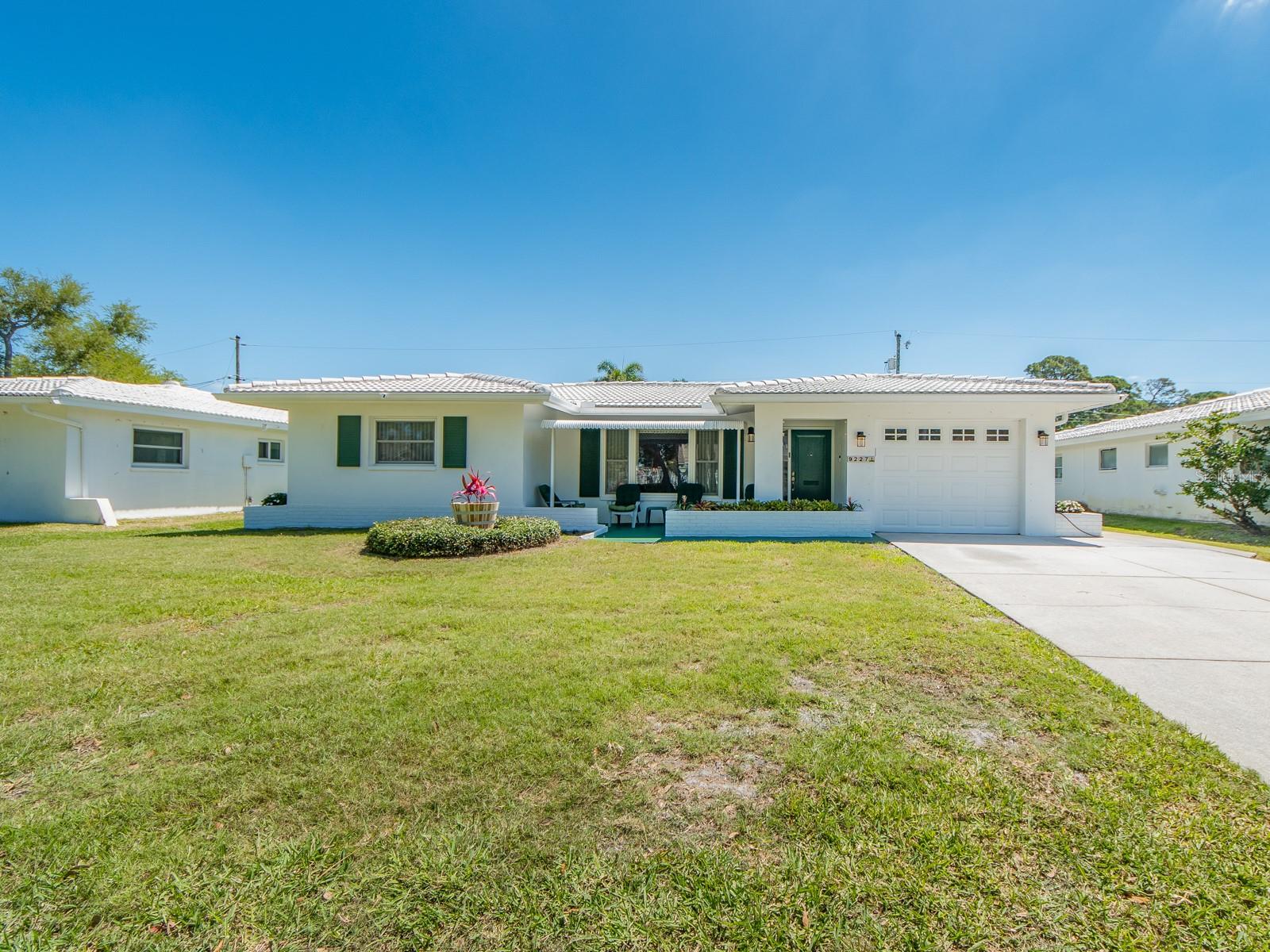 9227 143RD ST, SEMINOLE, FL, 33776