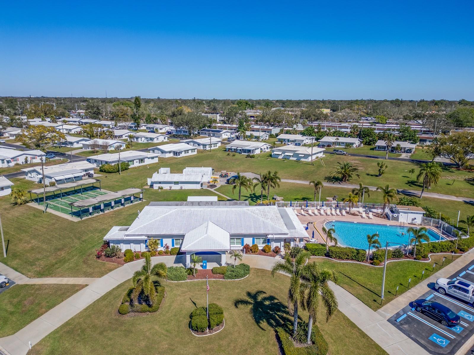 9227 143RD ST, SEMINOLE, FL, 33776