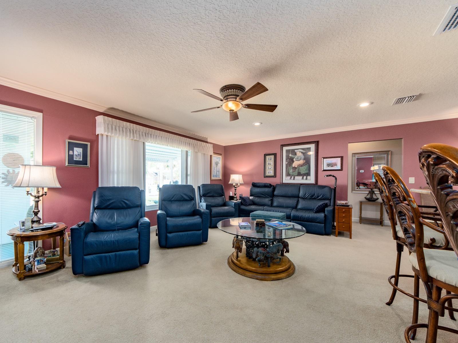 9227 143RD ST, SEMINOLE, FL, 33776