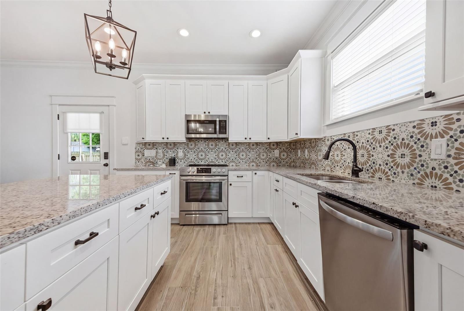 7112 N 9TH ST, TAMPA, FL, 33604