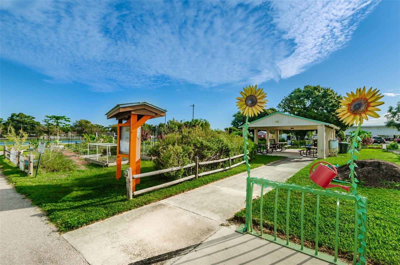 253 PARK CIR S, DUNEDIN, FL, 34698