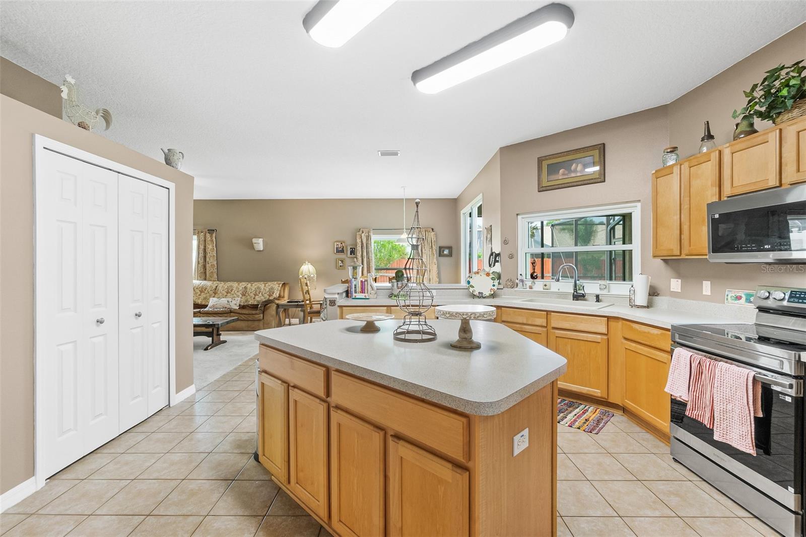 6 EVANSVILLE LN, PALM COAST, FL, 32164