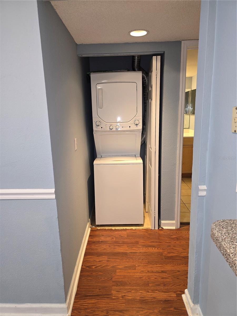 2500 WINDING CREEK BLVD #E205, CLEARWATER, FL, 33761