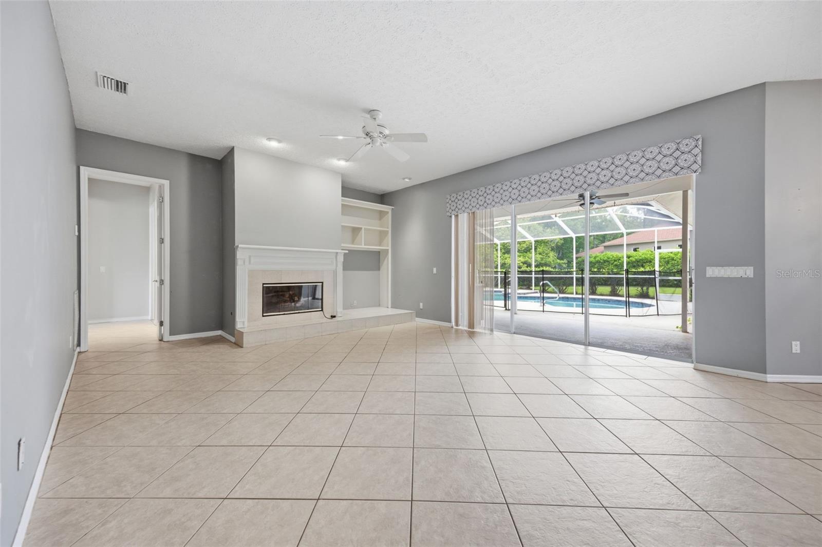 18629 AVENUE CAPRI, LUTZ, FL, 33558