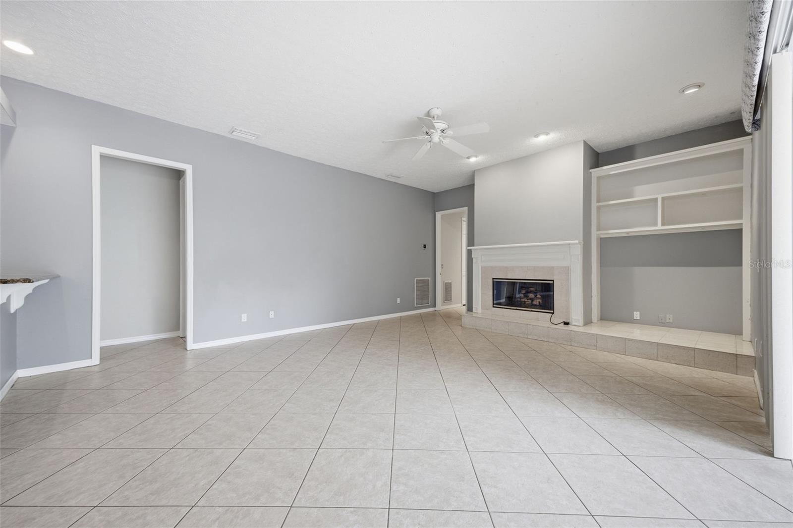 18629 AVENUE CAPRI, LUTZ, FL, 33558