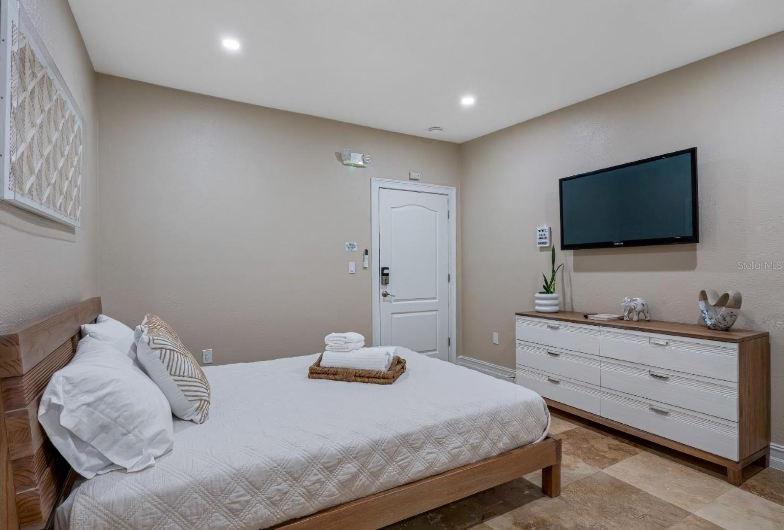 4501 N JAMAICA ST, TAMPA, FL, 33614