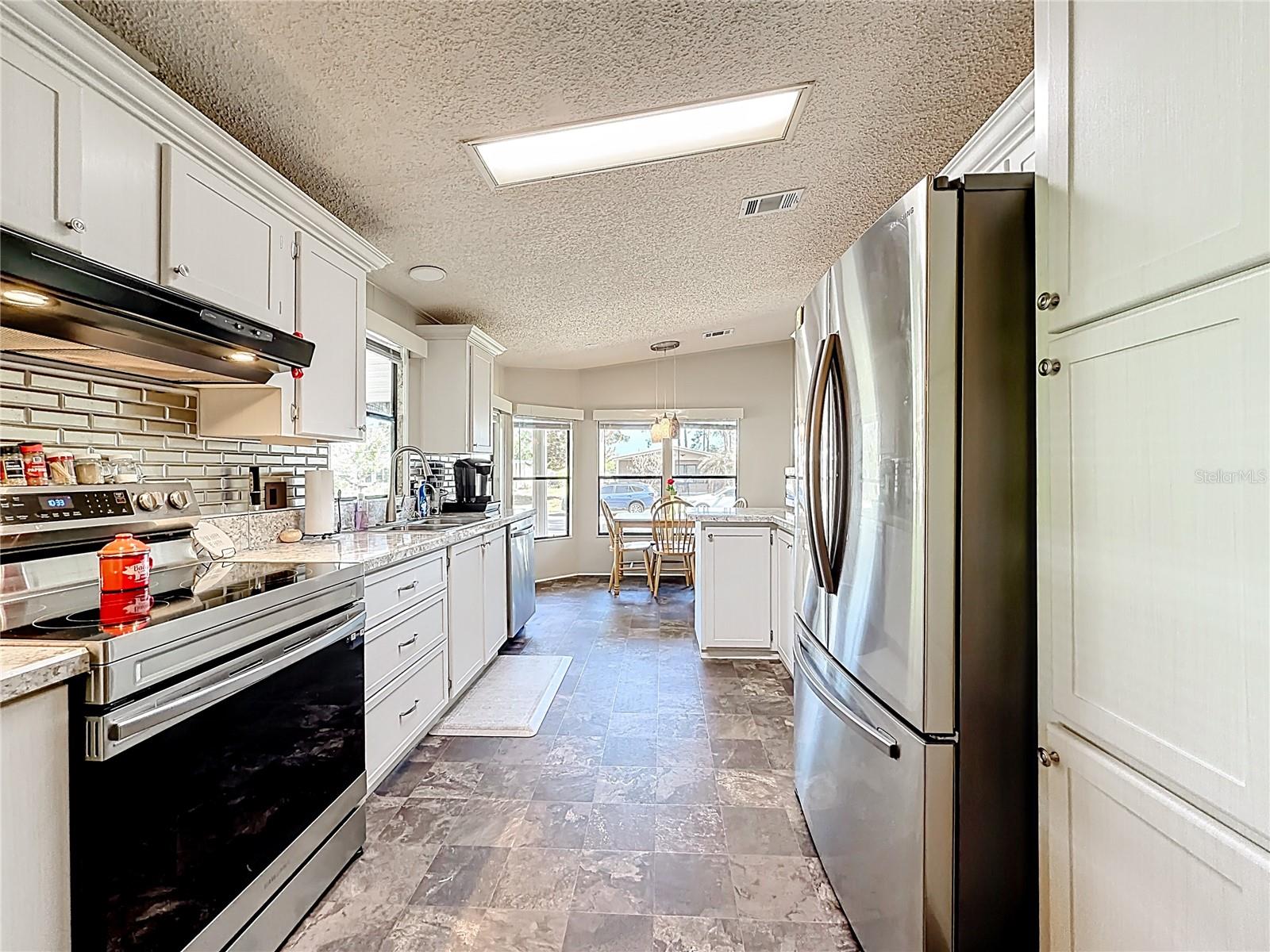 1690 ELKHART CIR, TAVARES, FL, 32778