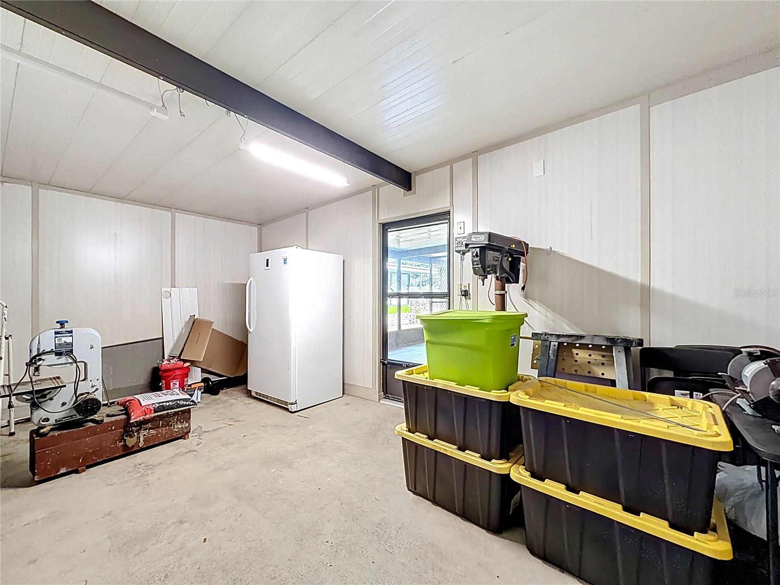 1690 ELKHART CIR, TAVARES, FL, 32778