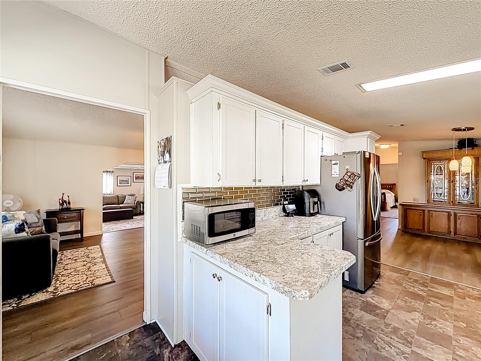 1690 ELKHART CIR, TAVARES, FL, 32778