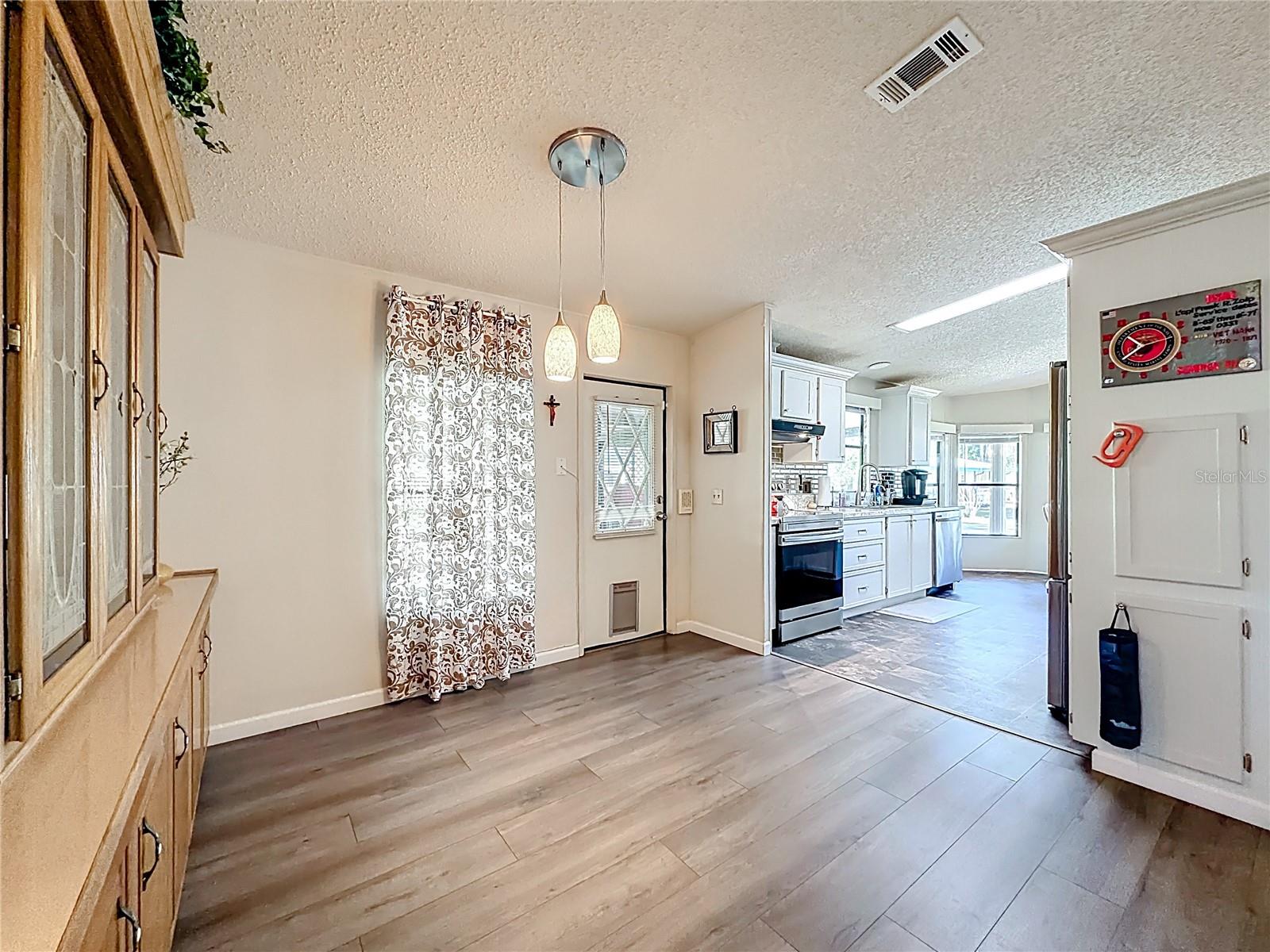 1690 ELKHART CIR, TAVARES, FL, 32778