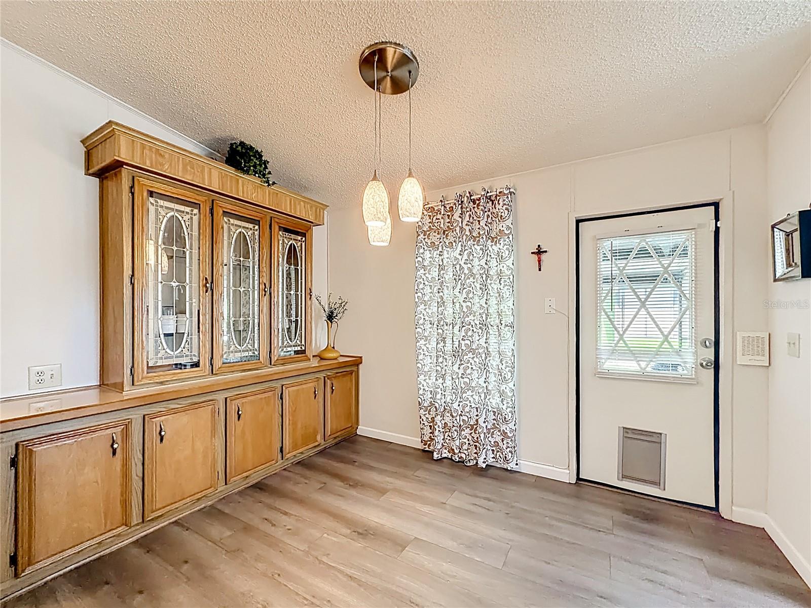 1690 ELKHART CIR, TAVARES, FL, 32778