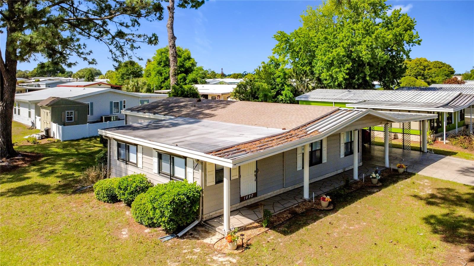 1690 ELKHART CIR, TAVARES, FL, 32778