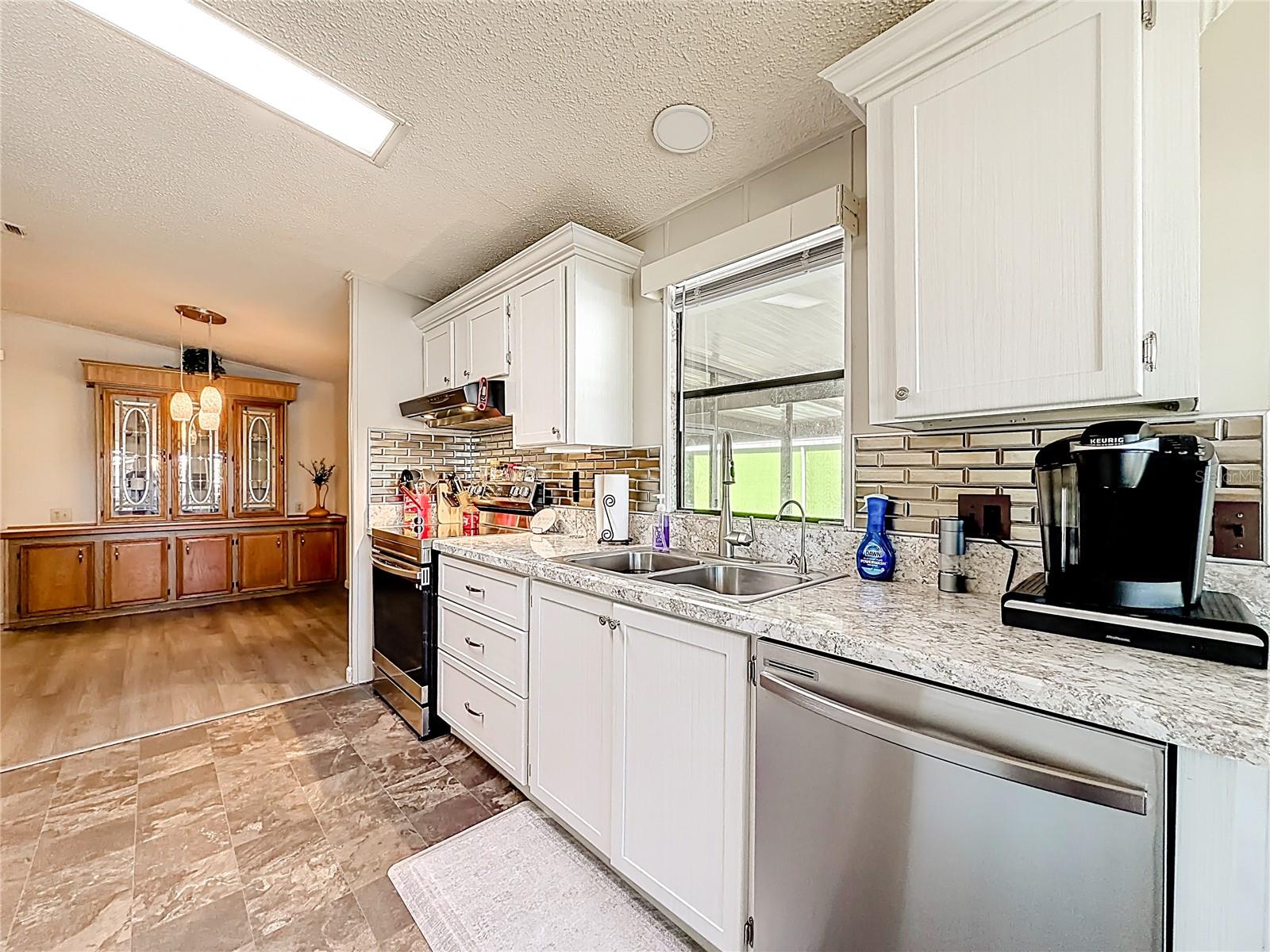 1690 ELKHART CIR, TAVARES, FL, 32778