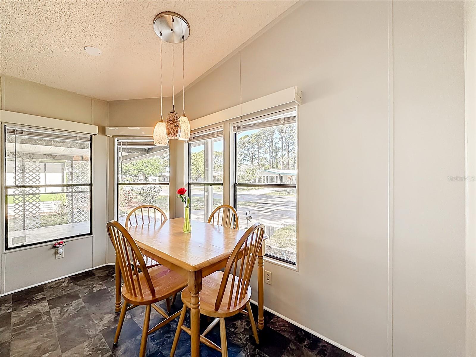 1690 ELKHART CIR, TAVARES, FL, 32778