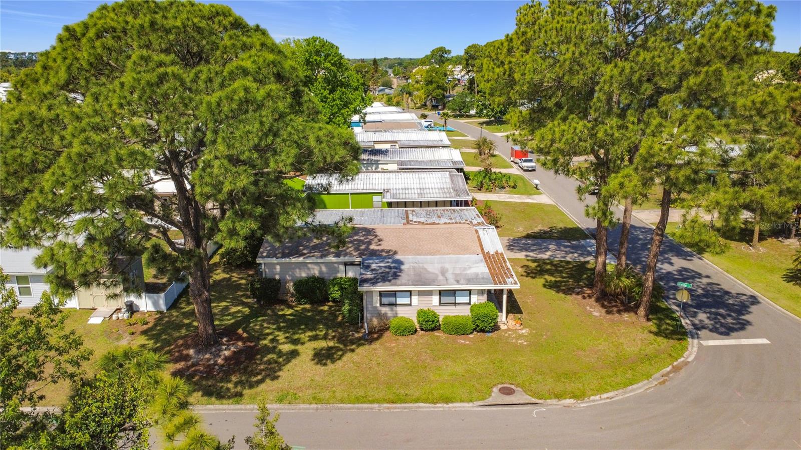 1690 ELKHART CIR, TAVARES, FL, 32778