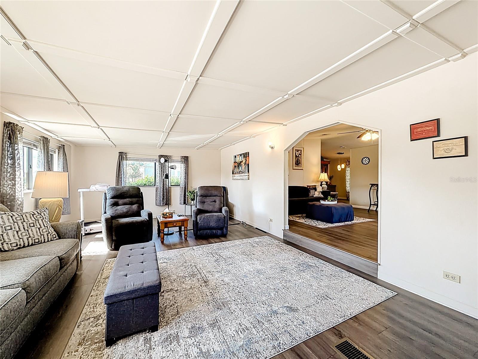 1690 ELKHART CIR, TAVARES, FL, 32778