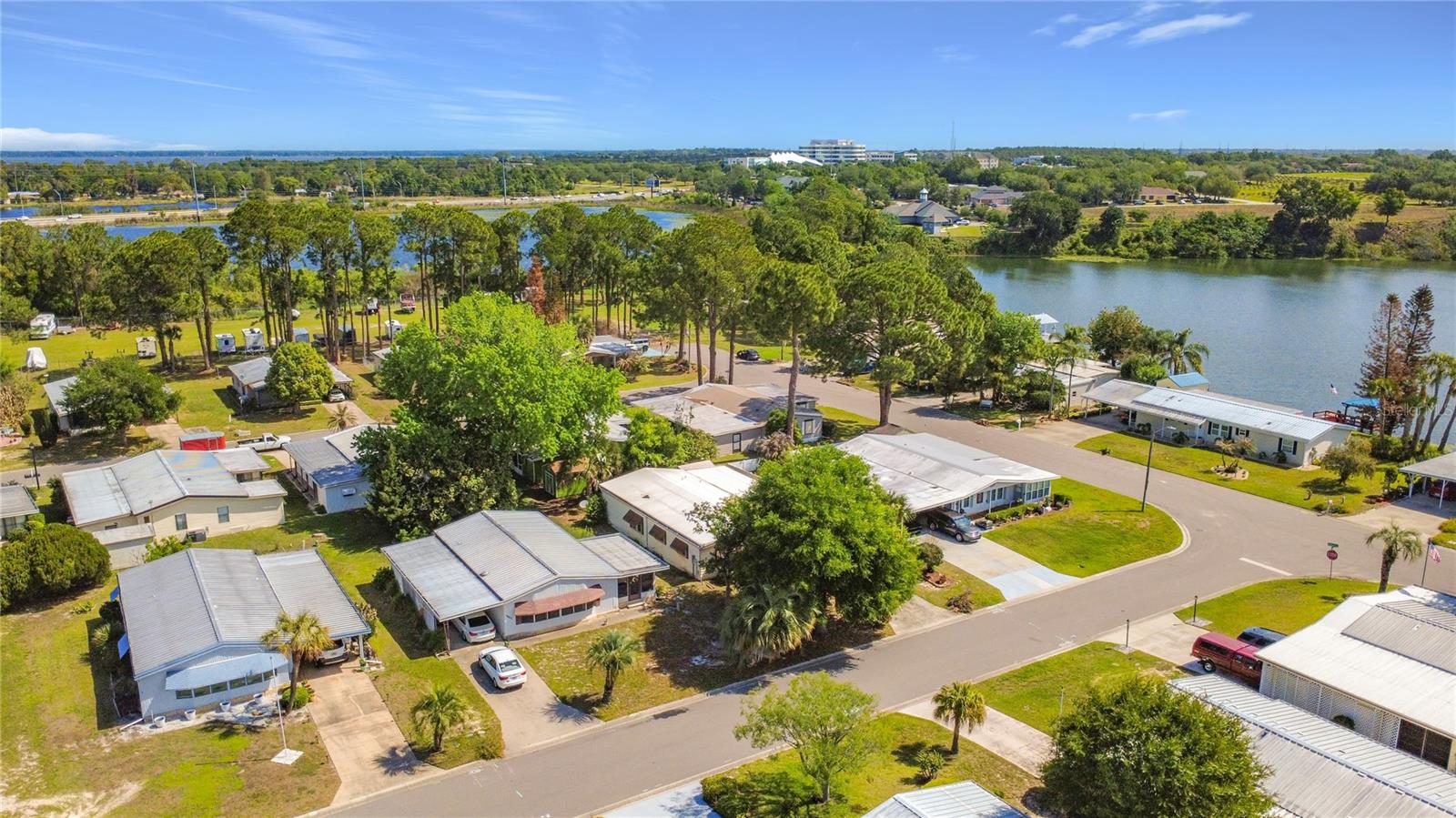 1690 ELKHART CIR, TAVARES, FL, 32778