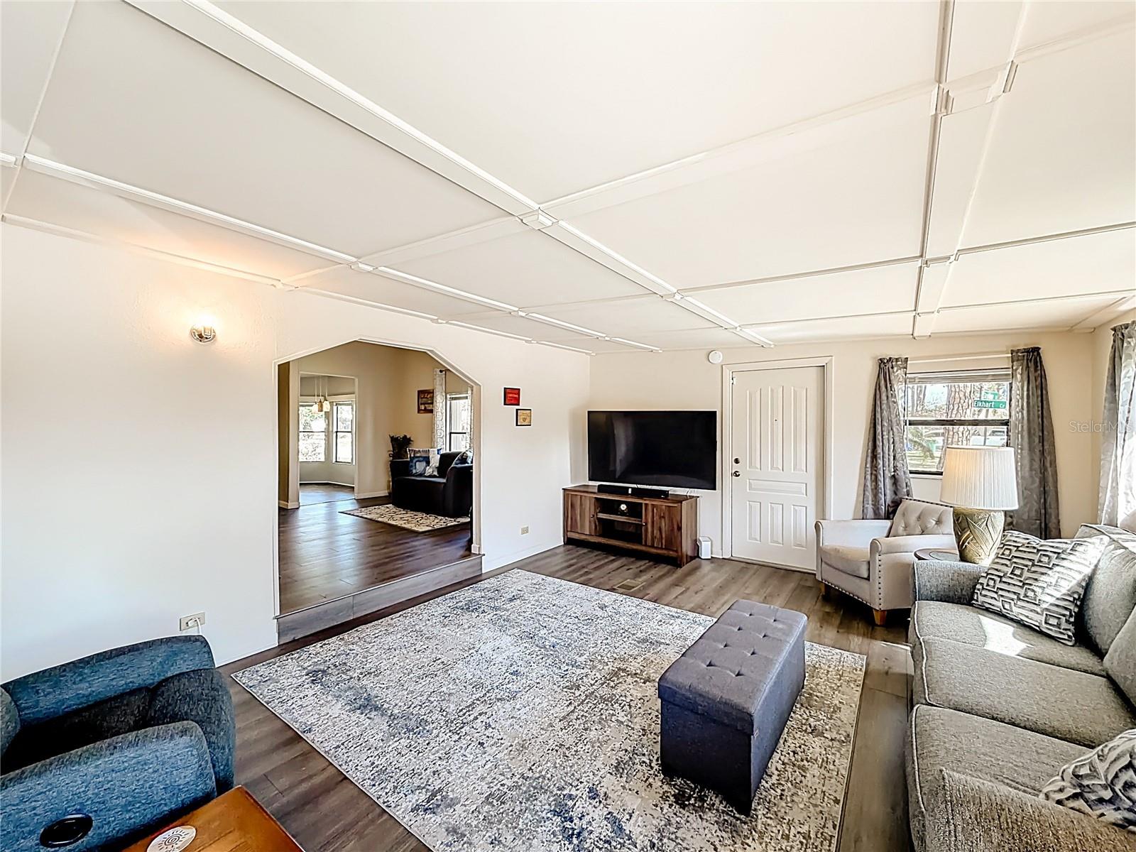 1690 ELKHART CIR, TAVARES, FL, 32778